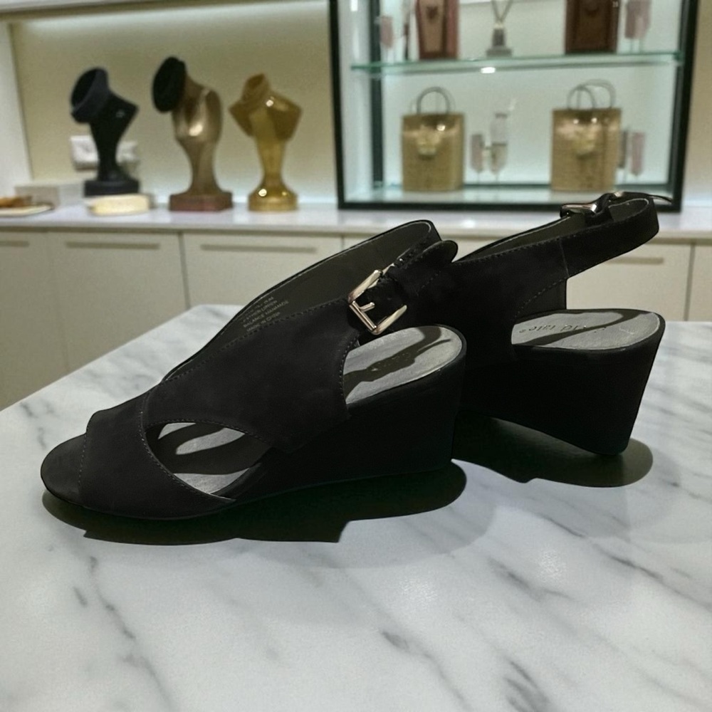 David Tate Black Nubuck Elegant Wedge Sandals ~ NWB ~ size 8N